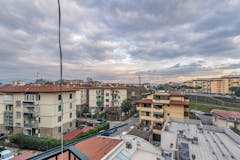 Two-bedroom Apartment of 98m² in Via Enrico Forlanini 26