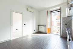 Two-bedroom Apartment of 65m² in Via Pantigliate 10