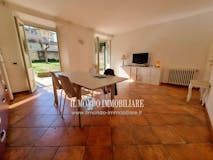 Two-bedroom Apartment of 90m² in Piazza OBERDAN 10n
