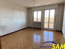 Two-bedroom Apartment of 125m² in Viale Molise 65