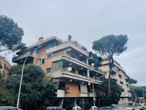 Two-bedroom Apartment of 75m² in Via Prospero Farinacci 74