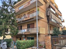One-bedroom Apartment of 40m² in Via Emilio Treves 3