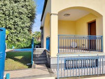 Three-bedroom Villa of 220m² in Via Cesare Pascucci 186