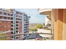 Three-bedroom Apartment of 90m² in Via Francesco Menzio 301