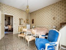 One-bedroom Apartment of 90m² in Via Nicola Corsi 45