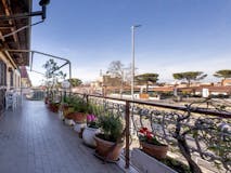 Two-bedroom Apartment of 125m² in Via Cerzeto 10