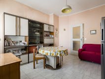 Two-bedroom Apartment of 74m² in Via Tronzano 15