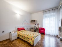 Four-bedroom Apartment of 120m² in Via Bernardino Verro 22