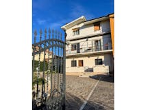 Two-bedroom Apartment of 95m² in Via Valle Corazza 64