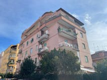 Two-bedroom Apartment of 70m² in Via Clemente X 11