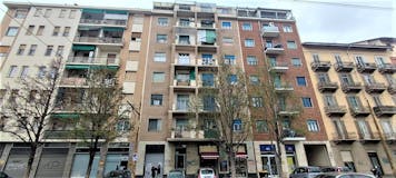 Two-bedroom Apartment of 75m² in Via Bologna 93
