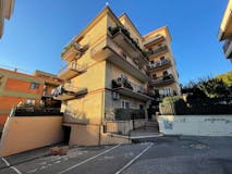 Attic of 80m² in Via del Monte delle Piche 35