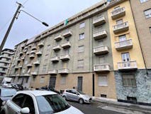One-bedroom Apartment of 62m² in Via Caluso 27