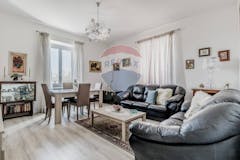 Two-bedroom Apartment of 92m² in Via Monte Rocchetta 19