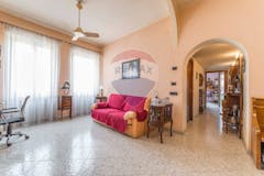 Two-bedroom Apartment of 100m² in Via Gabrio Serbelloni 46