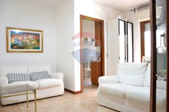 Two-bedroom Apartment of 75m² in Via Carlo Arturo Jemolo 188