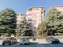 Two-bedroom Apartment of 85m² in Via Schio 9