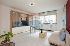 Two-bedroom Apartment of 95m² in Via Perini 19
