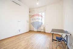 One-bedroom Apartment of 60m² in Via Pesaro 15