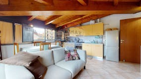 Attic of 49m² in Via Brusuglio 66