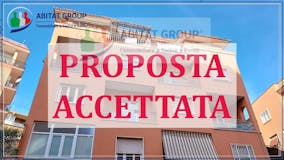 Four-bedroom Apartment of 135m² in Via Francesco Cornaro 1