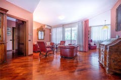Two-bedroom Apartment of 140m² in Via Sebastiano del Piombo 21