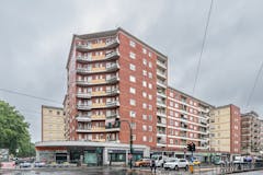 Two-bedroom Apartment of 62m² in Corso Giulio Cesare 58