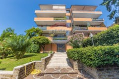 Four-bedroom Apartment of 150m² in Via Santorre Di Santarosa 69