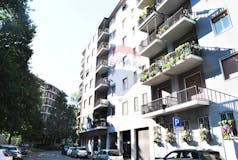 Two-bedroom Apartment of 85m² in Via Venosa 12