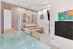 Two-bedroom Apartment of 80m² in via Osteno 6
