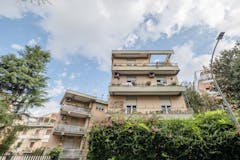 Two-bedroom Apartment of 90m² in Via Gibilmanna 15
