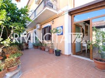 Two-bedroom Apartment of 100m² in Via Mombercelli 8