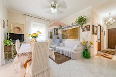 Two-bedroom Apartment of 74m² in Via Bompensiere 42