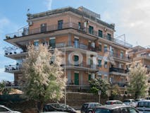Two-bedroom Apartment of 109m² in Piazza Emanuele Cutinelli Rendina 9