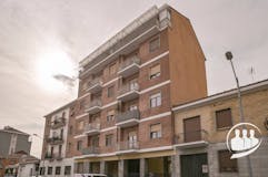 Two-bedroom Apartment of 90m² in Via Challant 47