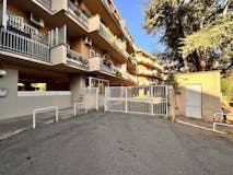 Two-bedroom Apartment of 90m² in Via del Bosco degli Arvali 79