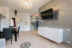 Two-bedroom Apartment of 85m² in Via Lepontina 5