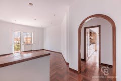Three-bedroom Apartment of 130m² in Via Cantello 18