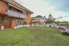 Three-bedroom Villa of 210m² in Viale dei Romagnoli 2073/B
