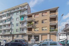 Two-bedroom Apartment of 70m² in Via Foligno 42