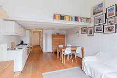 Three-bedroom Apartment of 85m² in Viale Tibaldi 14