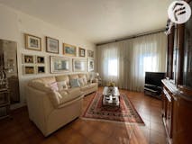 One-bedroom Apartment of 87m² in Corso Cosenza 76