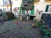 Three-bedroom House of 150m² in Via Baldo Ruffoli 27