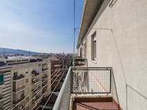 Two-bedroom Apartment of 76m² in Corso Giulio Cesare