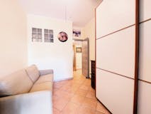 Two-bedroom Apartment of 75m² in Via del Fosso di Acqua Acetosa Ostiense 35