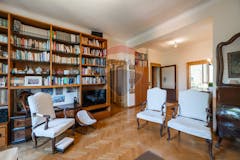 Three-bedroom Apartment of 149m² in Via Friuli 34