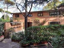 Two-bedroom Apartment of 75m² in Via Raffaello Franchi 17