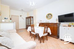 Two-bedroom Apartment of 130m² in Via Vittorio Parmentola 7