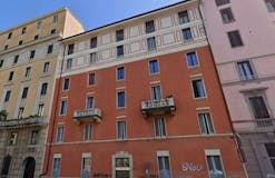 Two-bedroom Apartment of 64m² in Via Melchiorre Gioia 112