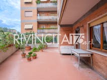 Three-bedroom Apartment of 140m² in Via Umberto Moricca 90